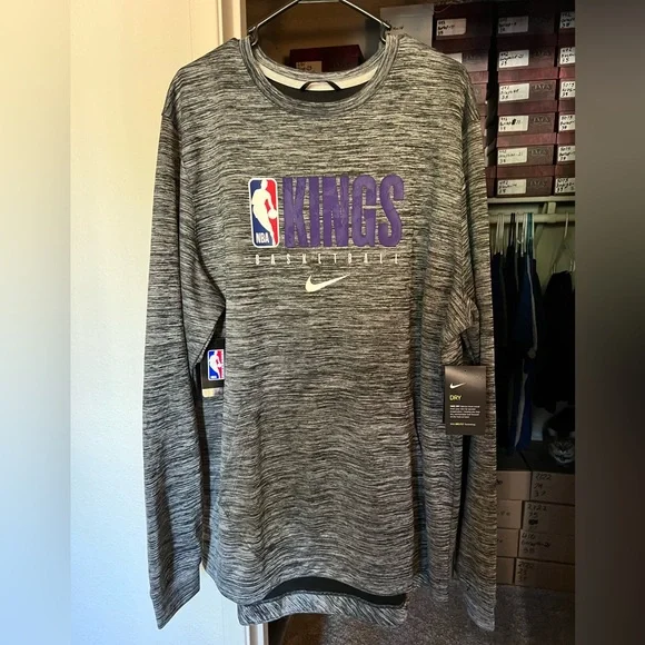 Nike Sacramento Kings pullover with front pocket. Size XL Tall NWT’s - Picture 1 of 7